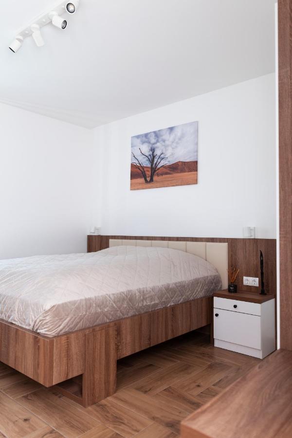 Hvt Comfort Apartments Mezokovesd Ngoại thất bức ảnh