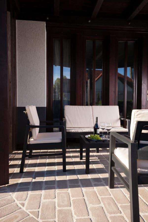 Hvt Comfort Apartments Mezokovesd Ngoại thất bức ảnh