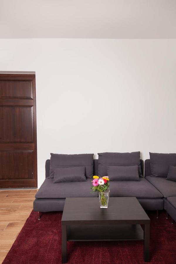 Hvt Comfort Apartments Mezokovesd Ngoại thất bức ảnh