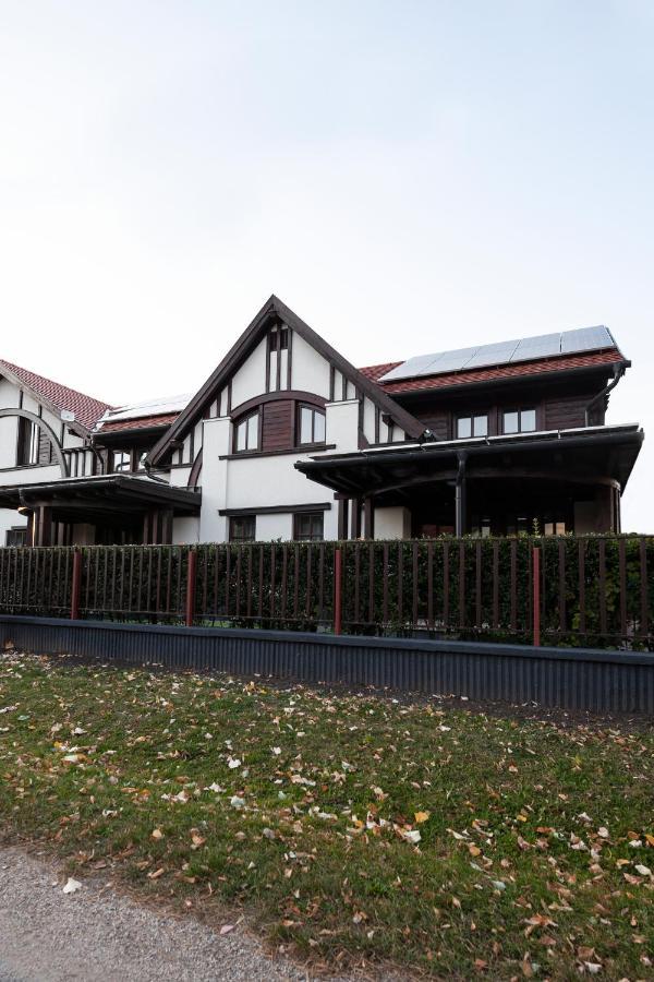 Hvt Comfort Apartments Mezokovesd Ngoại thất bức ảnh
