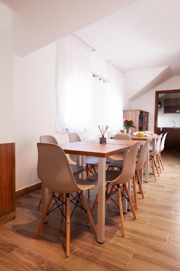 Hvt Comfort Apartments Mezokovesd Ngoại thất bức ảnh