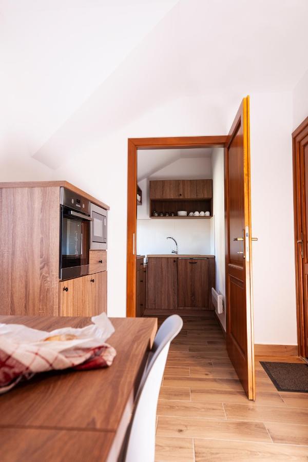 Hvt Comfort Apartments Mezokovesd Ngoại thất bức ảnh