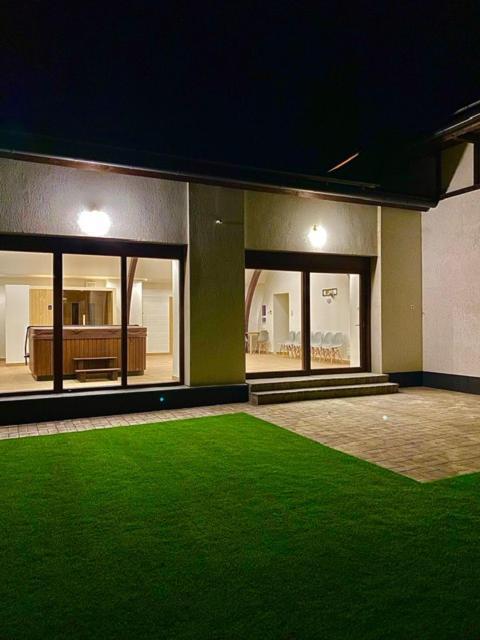 Hvt Comfort Apartments Mezokovesd Ngoại thất bức ảnh