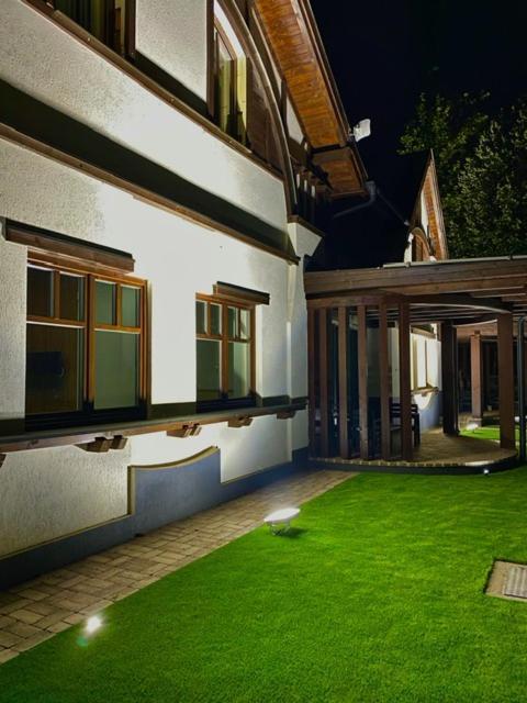 Hvt Comfort Apartments Mezokovesd Ngoại thất bức ảnh